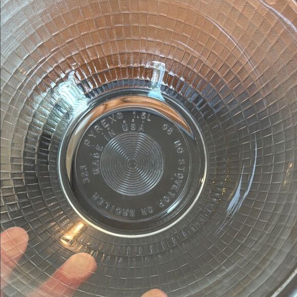 Pyrex Basketweave Pattern 323 Glass Mixing Bowl 1.5liter - Picture 4 of 7